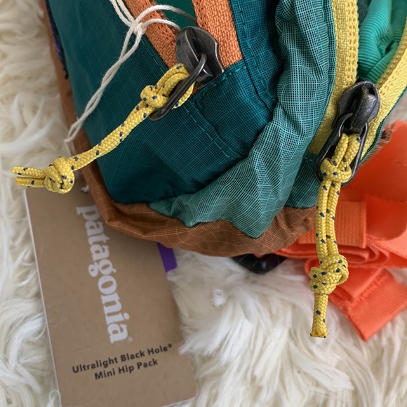 Patagonia Ultralight Black Hole® Mini Hip Pack - Picture 13 of 17